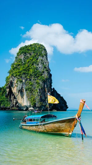 boat-on-beach-ins-krabi-thailand