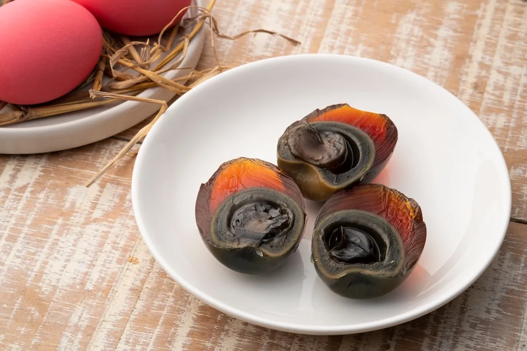 Kai Yiew Ma (Century Egg)