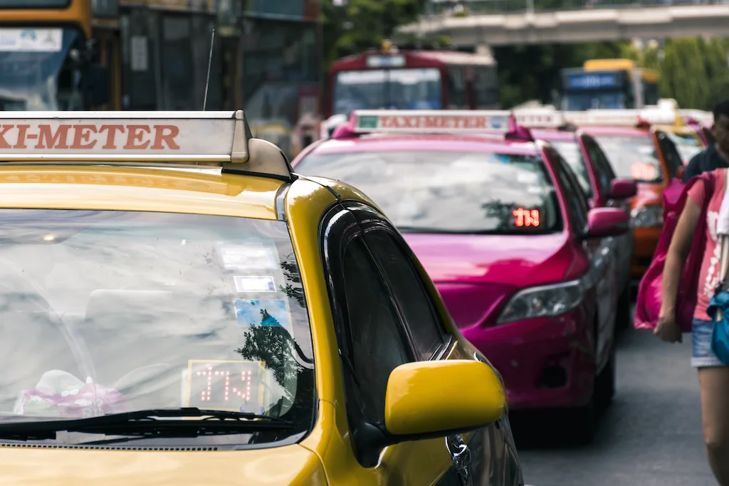 taxi-waiting-passengers-front-chatuchak-market